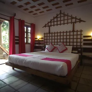 https://ambadi.kerala-hotels.net