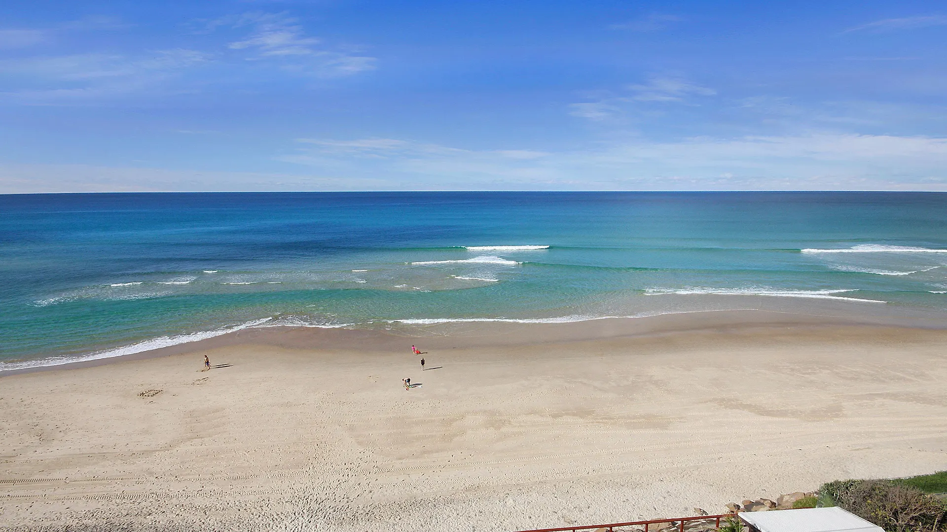 Spindrift On The Beach - Absolute Beachfront Mermaid Beach Australia